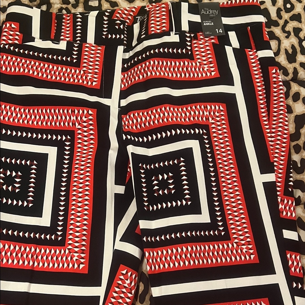 New York & Company Red and Black Geometric Ankle Pants